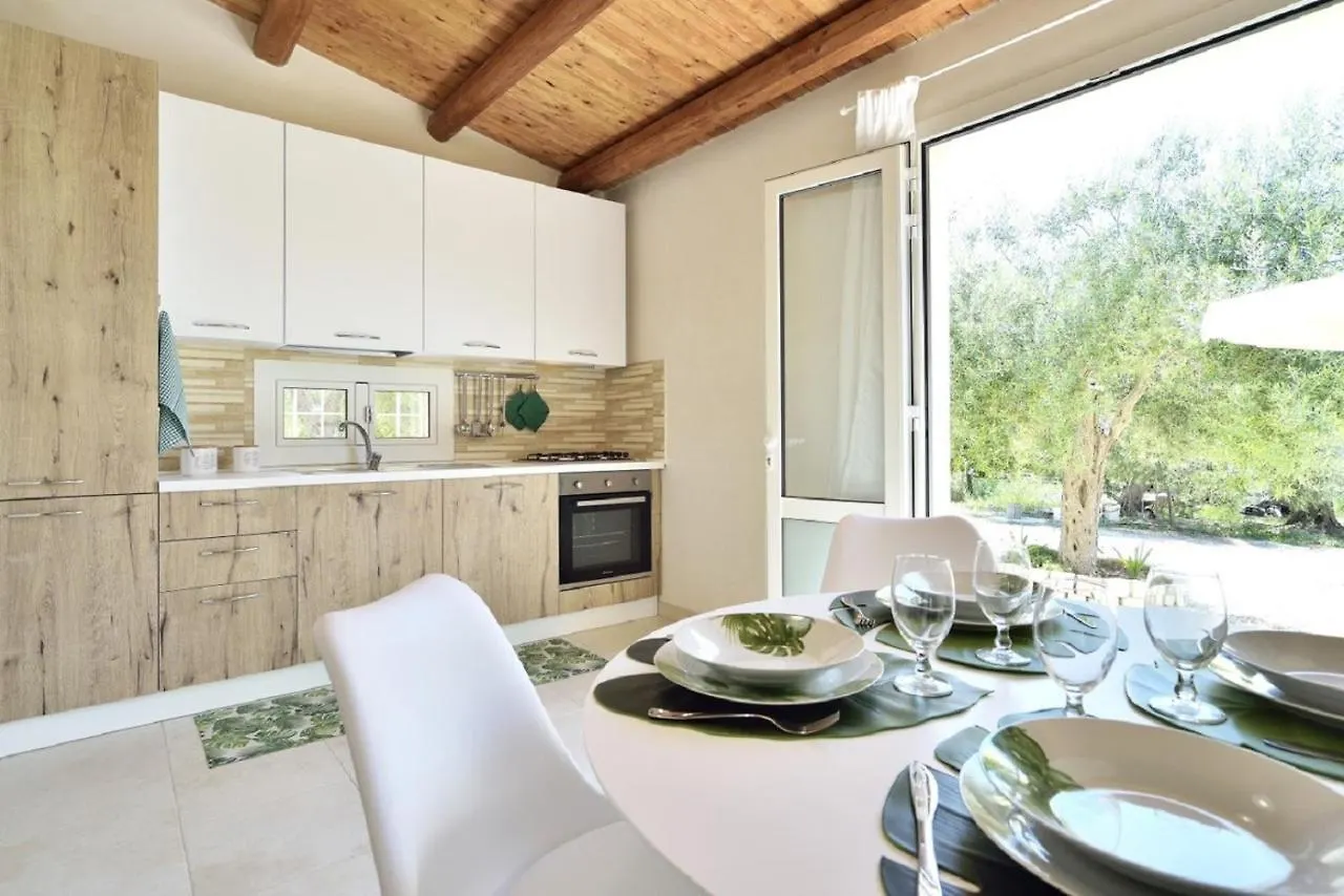 La Casa Dei Limoni Con Piscina Noto Apartment