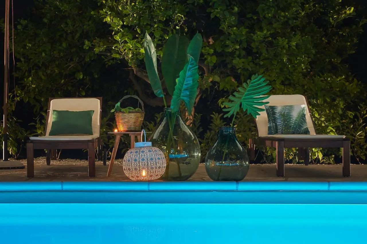 La Casa Dei Limoni Con Piscina Noto Apartment