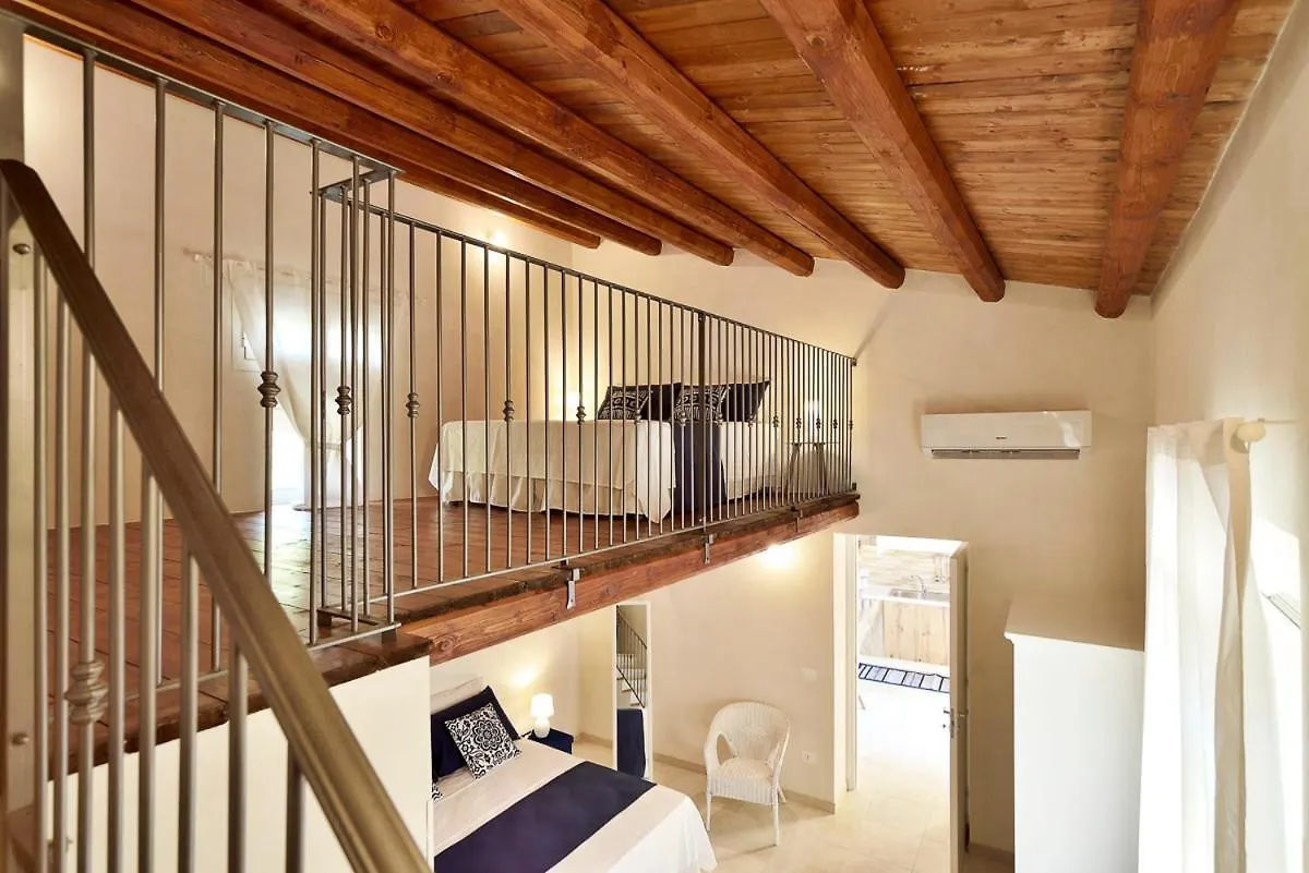 La Casa Dei Limoni Con Piscina Noto Apartment 0*,  Italy