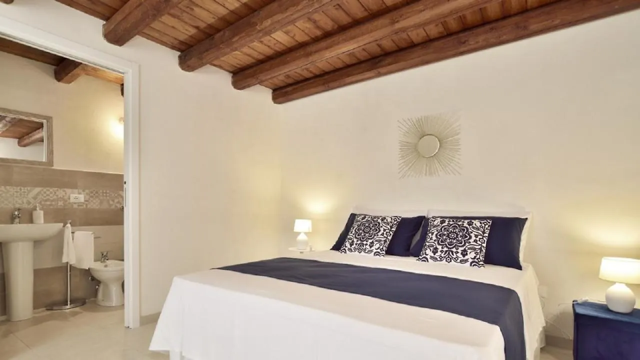 La Casa Dei Limoni Con Piscina Noto Appartement Italië