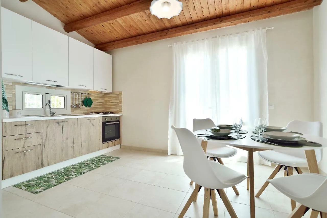 La Casa Dei Limoni Con Piscina Noto Appartement Italië